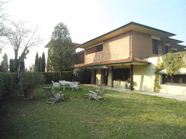 Villa Indipendente in affitto a Monte Donato, Bologna