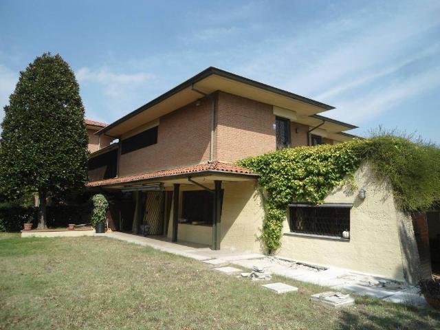 Villa Indipendente in affitto a Monte Donato, Bologna