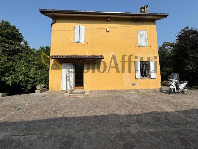 Villa Indipendente in affitto a Bologna, Reggio Emilia
