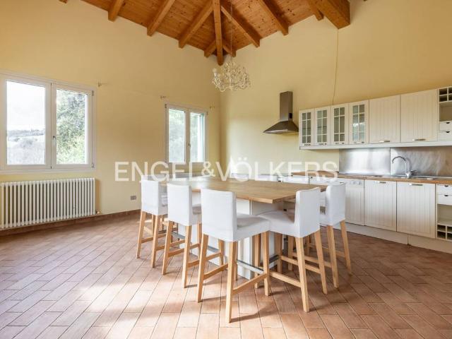 Villa Indipendente in affitto a Monte Donato, Bologna