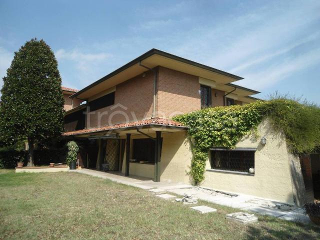Villa Indipendente in affitto a Monte Donato, Bologna