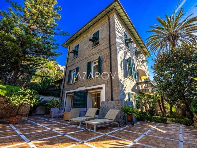 Villa Indipendente in affitto a Bordighera, Liguria