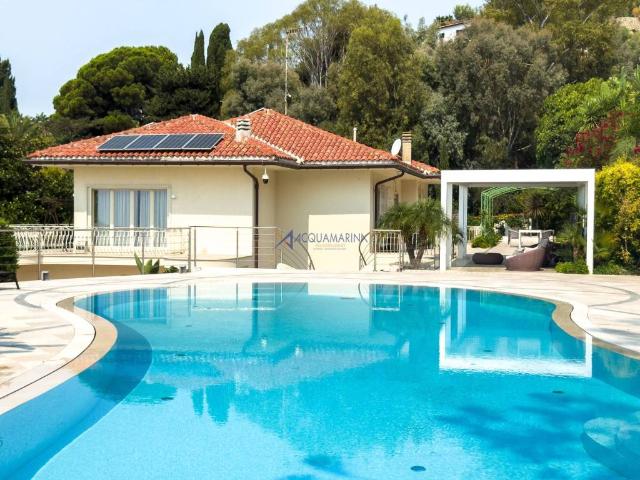 Villa Indipendente in affitto a Bordighera, Liguria