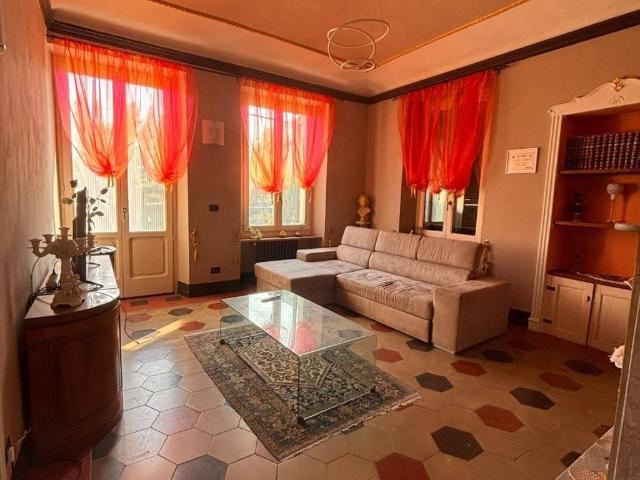 Villa Indipendente in affitto a Borgo San Dalmazzo, Cuneo