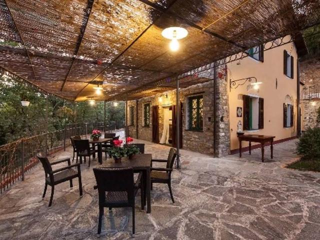 Villa Indipendente in affitto a Borgomaro, Liguria