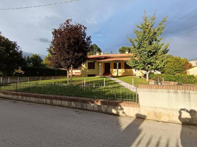 Villa Indipendente in affitto a Bressanvido, Veneto