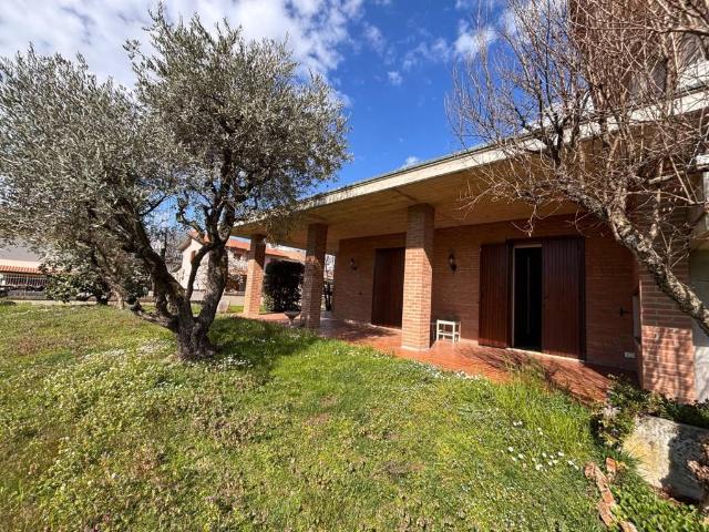 Villa Indipendente in affitto a Bressanvido, Veneto