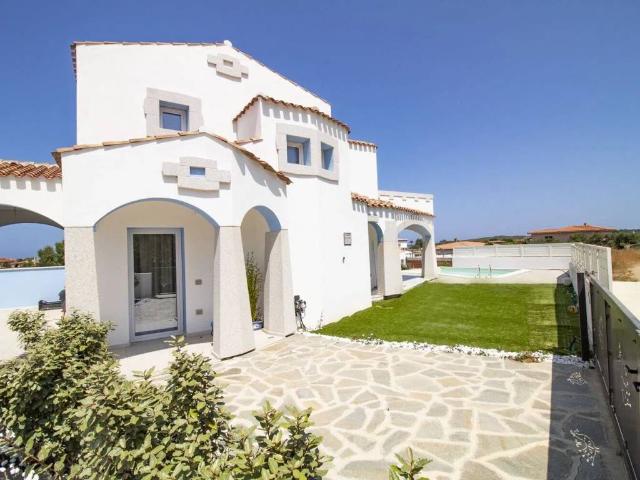 Villa Indipendente in affitto a Ponte, Agrustos