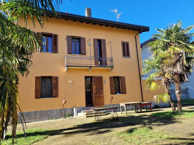 Villa Indipendente in affitto a Sant'Edoardo, Busto Arsizio