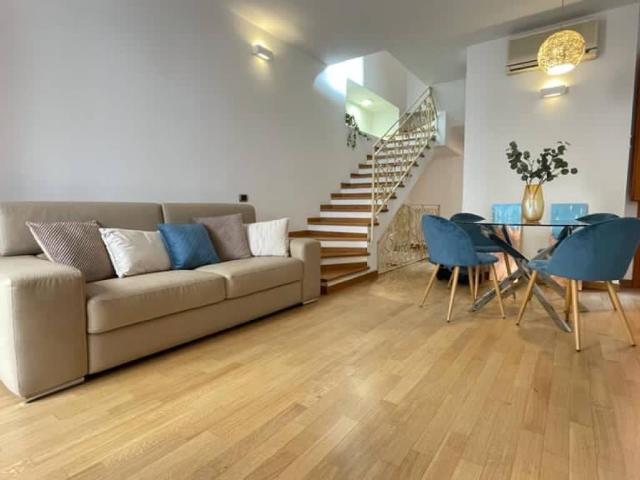 Villa Indipendente in affitto a Stampaxi/Stampace, Cagliari