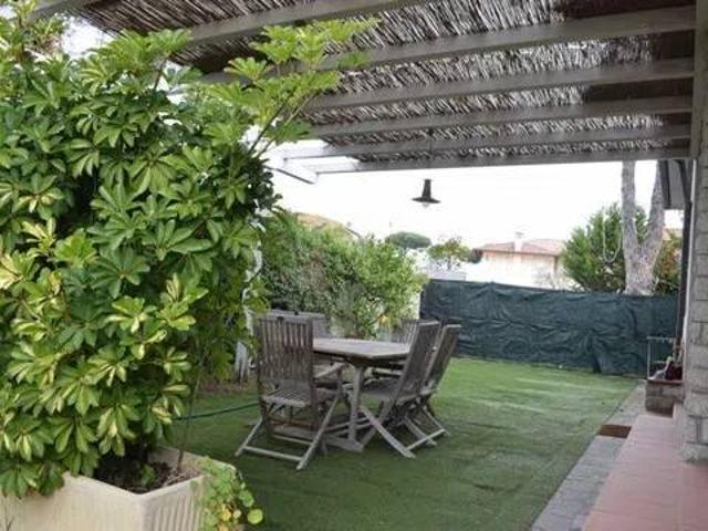Villa Indipendente in affitto a Lido di Camaiore, Camaiore