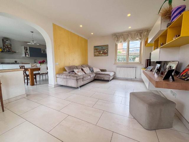 Villa Indipendente in affitto a Caravello, Camaiore