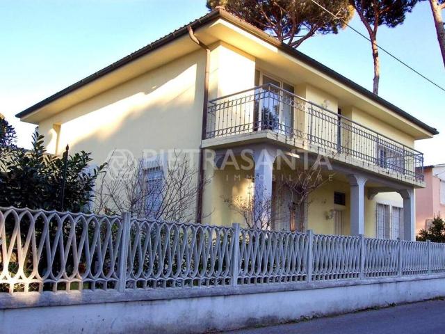 Villa Indipendente in affitto a Camaiore, Toscana