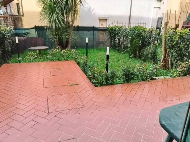 Villa Indipendente in affitto a Prataccio, Campi Bisenzio