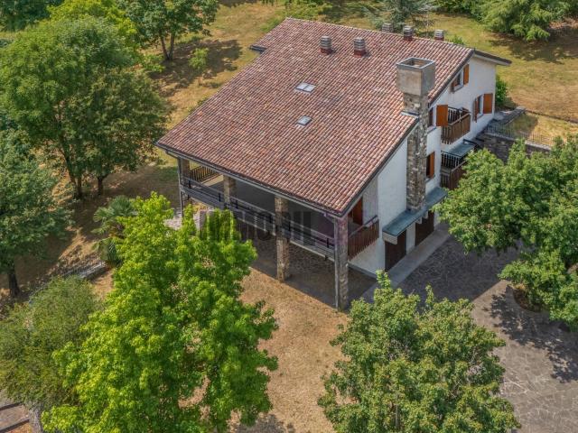Villa Indipendente in affitto a Val d’Enza, Re