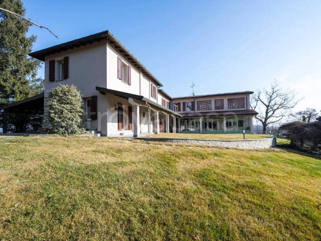 Villa Indipendente in affitto a Comunità Montana del Piambello, Cantello