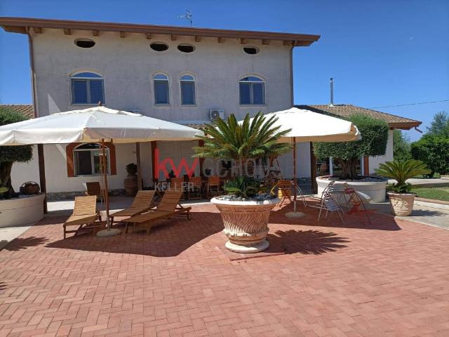Villa Indipendente in affitto a Capaccio, Campania