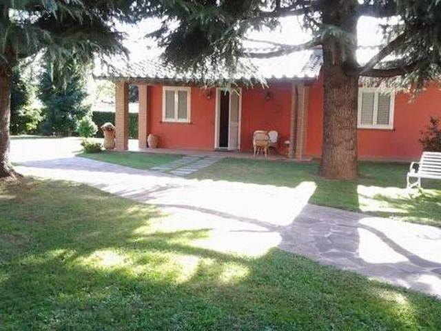 Villa Indipendente in affitto a Capannori, Toscana
