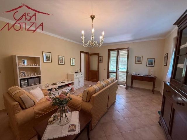 Villa Indipendente in affitto a Capannori, Toscana