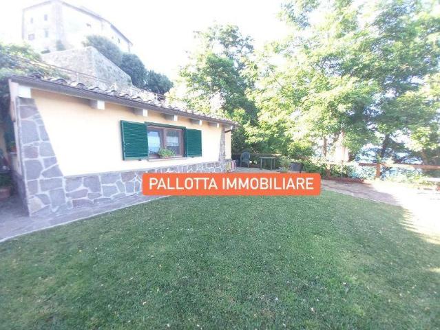 Villa Indipendente in affitto a Capodimonte, Lazio