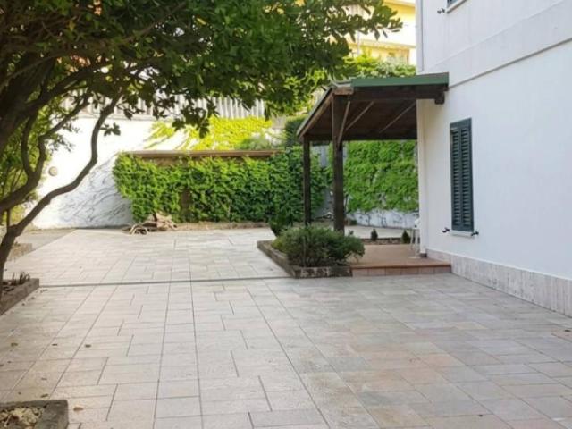 Villa Indipendente in affitto a Moscufo, Pescara