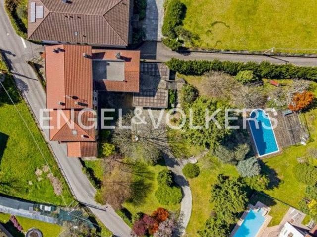 Villa Indipendente in affitto a Unione dei comuni del Medio Verbano, Caravate