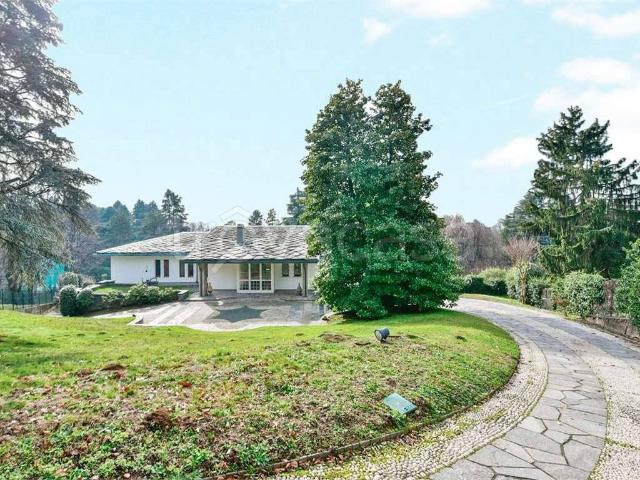 Villa Indipendente in affitto a Carimate, Lombardia