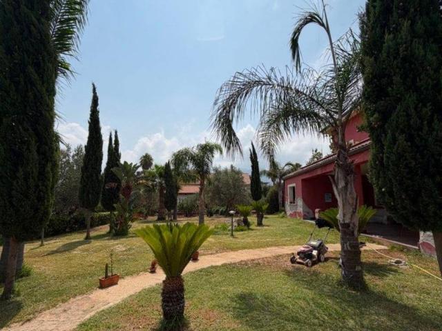 Villa Indipendente in affitto a Carini, Sicilia