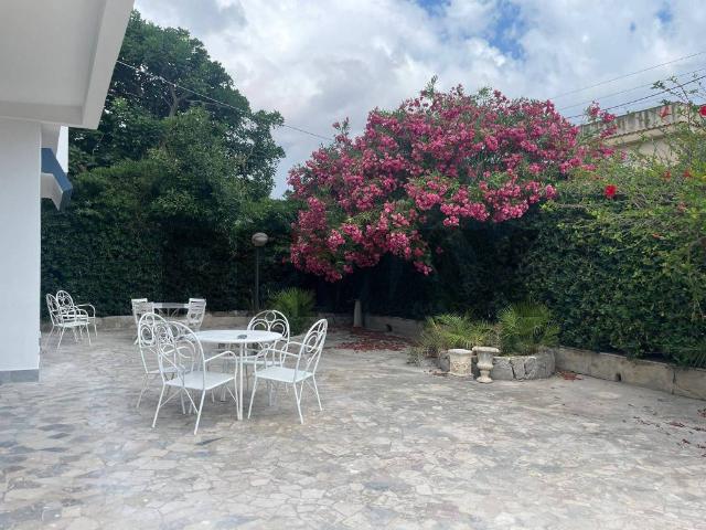 Villa Indipendente in affitto a Piraineto, Carini