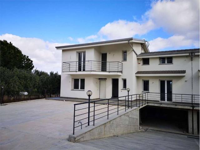 Villa Indipendente in affitto a Carini, Sicilia