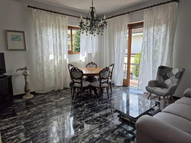 Villa Indipendente in affitto a Marina di Carrara, Carrara