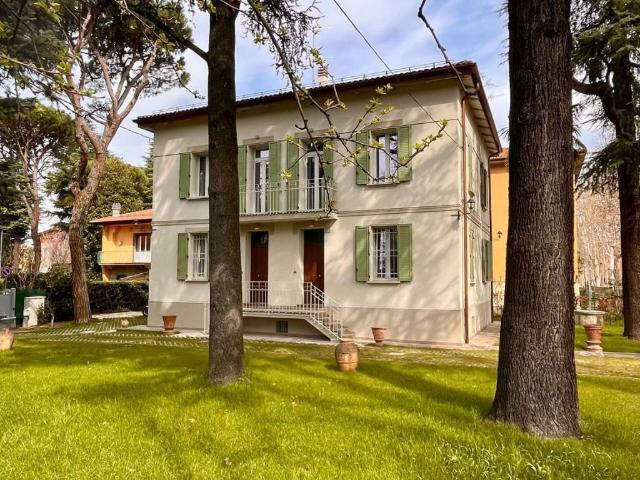 Villa Indipendente in affitto a Casalecchio di Reno, Bologna
