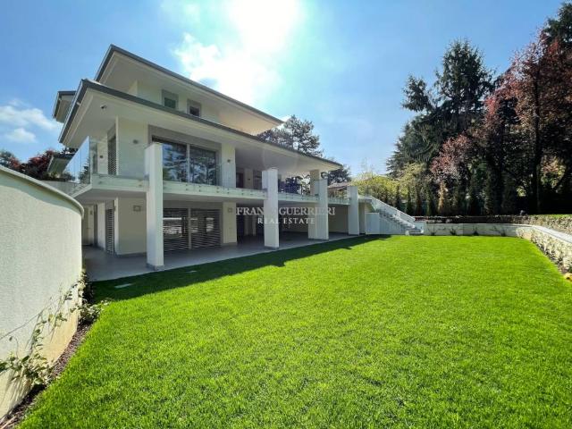 Villa Indipendente in affitto a Campofiorenzo, Casatenovo