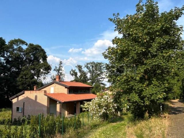 Villa Indipendente in affitto a Galgiana, Casatenovo