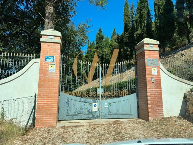 Villa Indipendente in affitto a Caserta, Campania