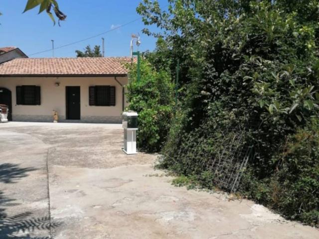 Villa Indipendente in affitto a San Bartolomeo, Cassino