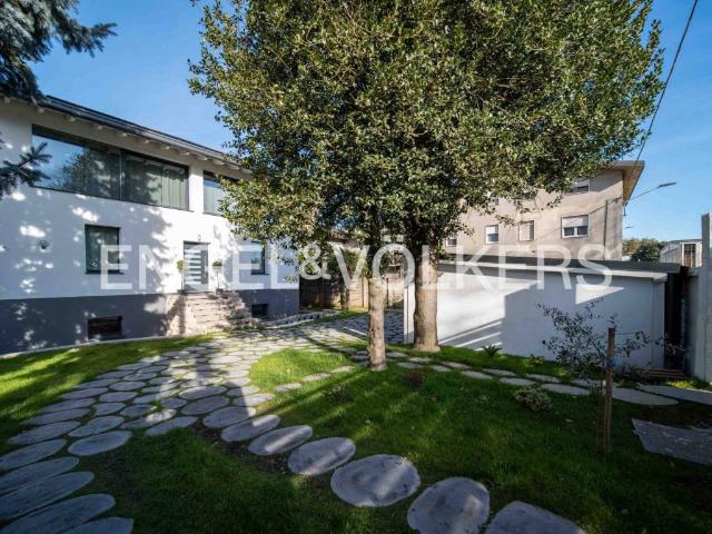 Villa Indipendente in affitto a Castegnate, Castellanza