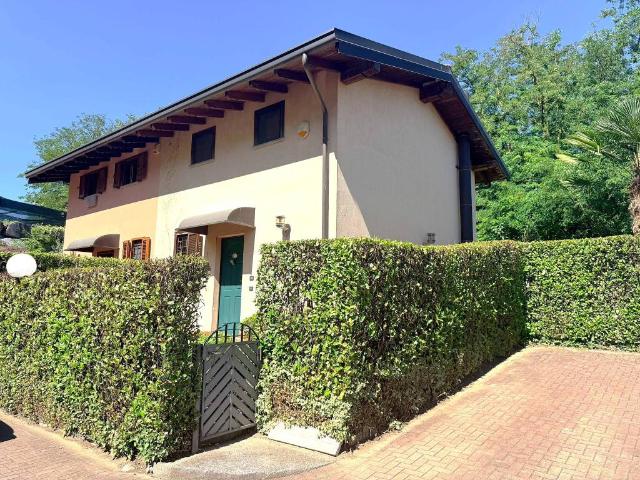 Villa Indipendente in affitto a Piemonte, Novara