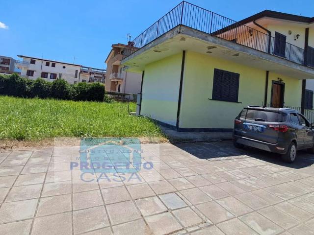 Villa Indipendente in affitto a Castello Di Cisterna, Campania