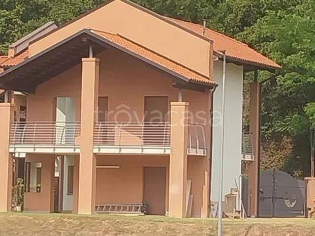 Villa Indipendente in affitto a Piemonte, Asti