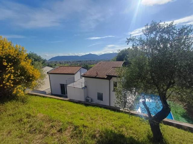 Villa Indipendente in affitto a Castelnuovo Magra, Liguria