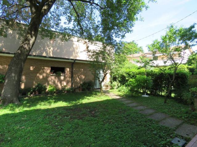 Villa Indipendente in affitto a Unione di comuni Terre di Castelli, Castelnuovo Rangone