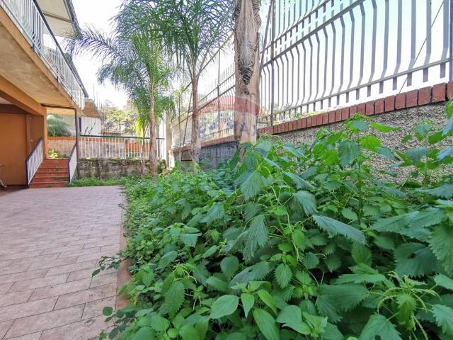 Villa Indipendente in affitto a Monte Po-Nesima-San Leone-Rapisardi, Catania