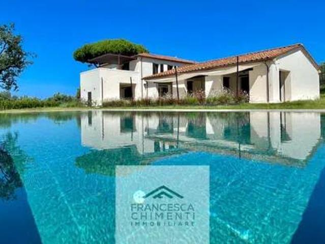 Villa Indipendente in affitto a Cecina, Toscana