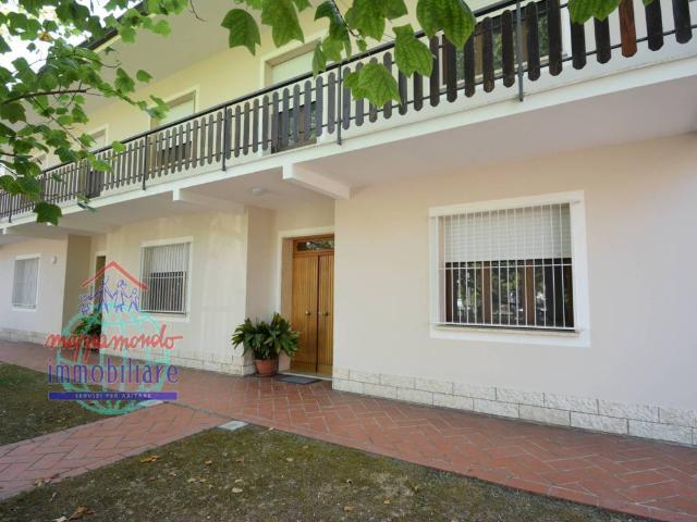 Villa Indipendente in affitto a Unione Alto Ferrarese, Cento