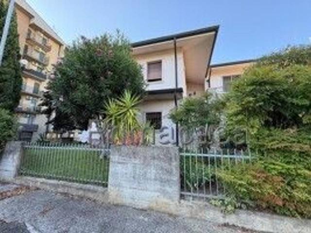 Villa Indipendente in affitto a San Vito, Cerea