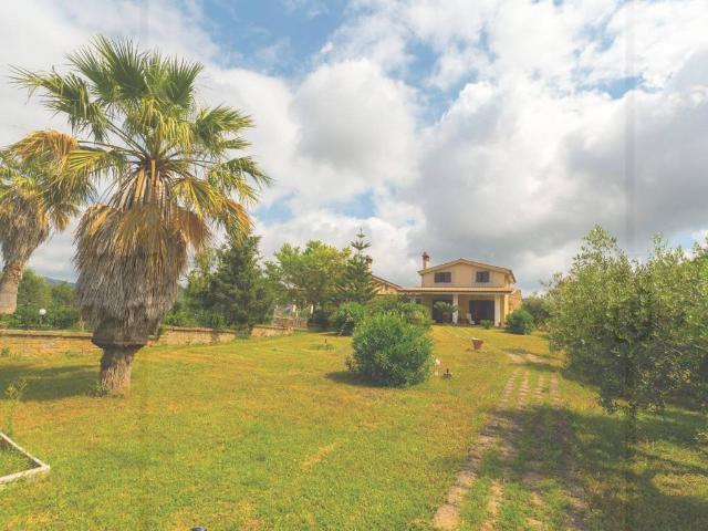 Villa Indipendente in affitto a Roma Capitale, Lazio