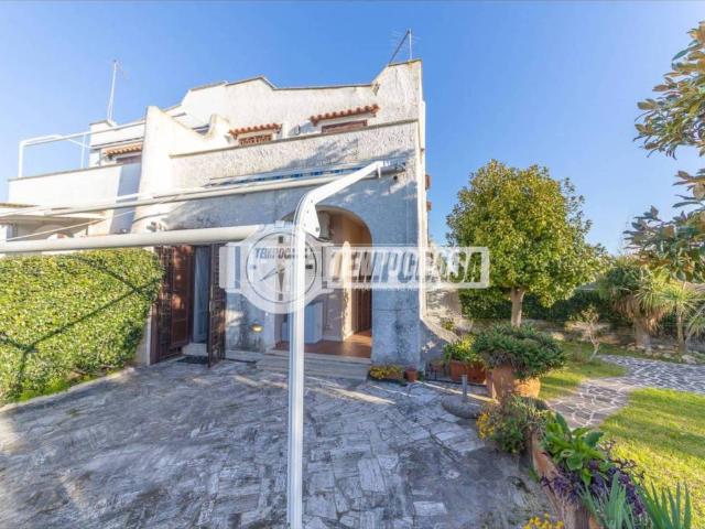 Villa Indipendente in affitto a Cerenova Costantica, Roma Capitale