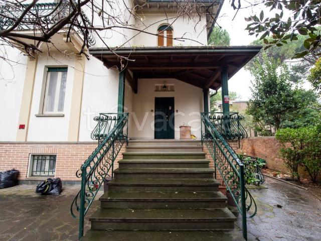 Villa Indipendente in affitto a Castel Volturno, Campania