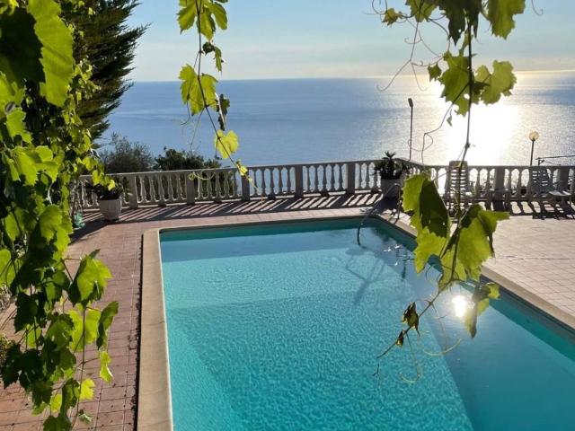 Villa Indipendente in affitto a Capo Mimosa, Cervo